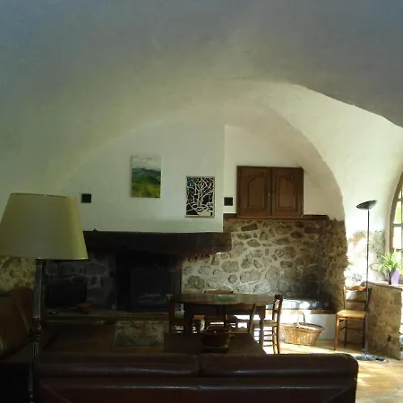 Large Quiet Stone House With Pool 빌라