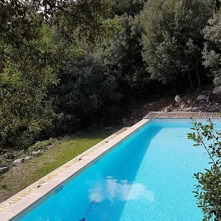 Large Quiet Stone House With Pool 빌라